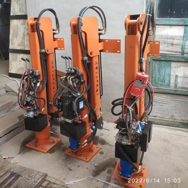龙陵县重汽蓝牌随车吊 3.2吨 国六动力强 液压驱动 农用自卸起重机